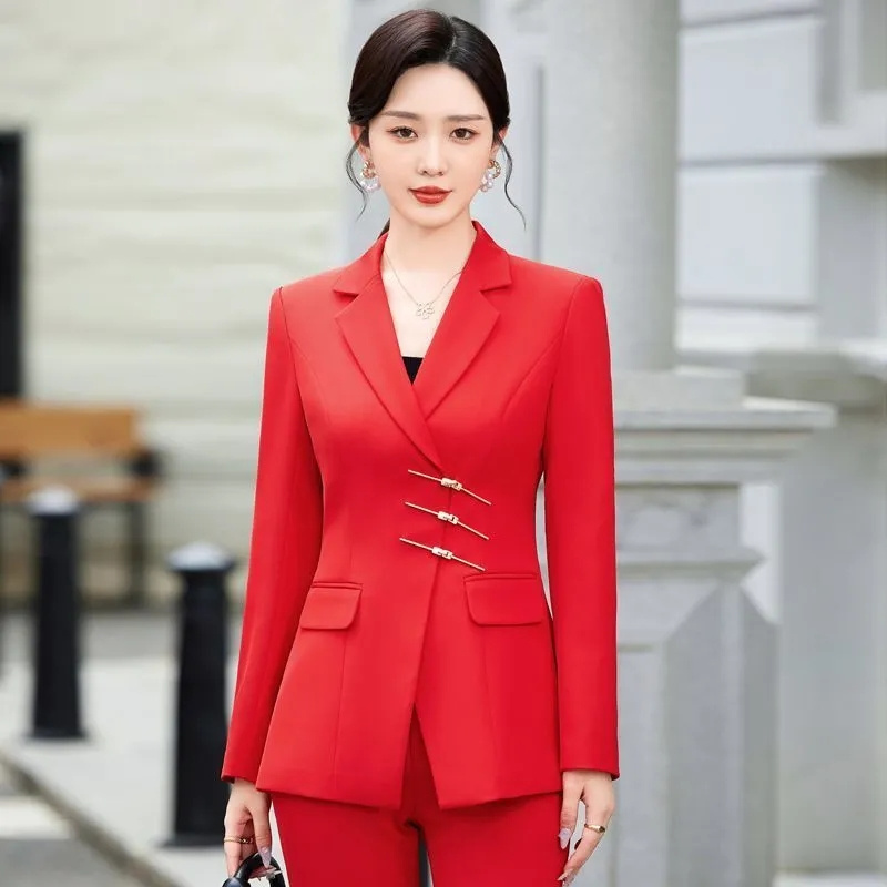 Women Formal Wear With Black Blazer - Veste blazer et pantalon imbibés pour