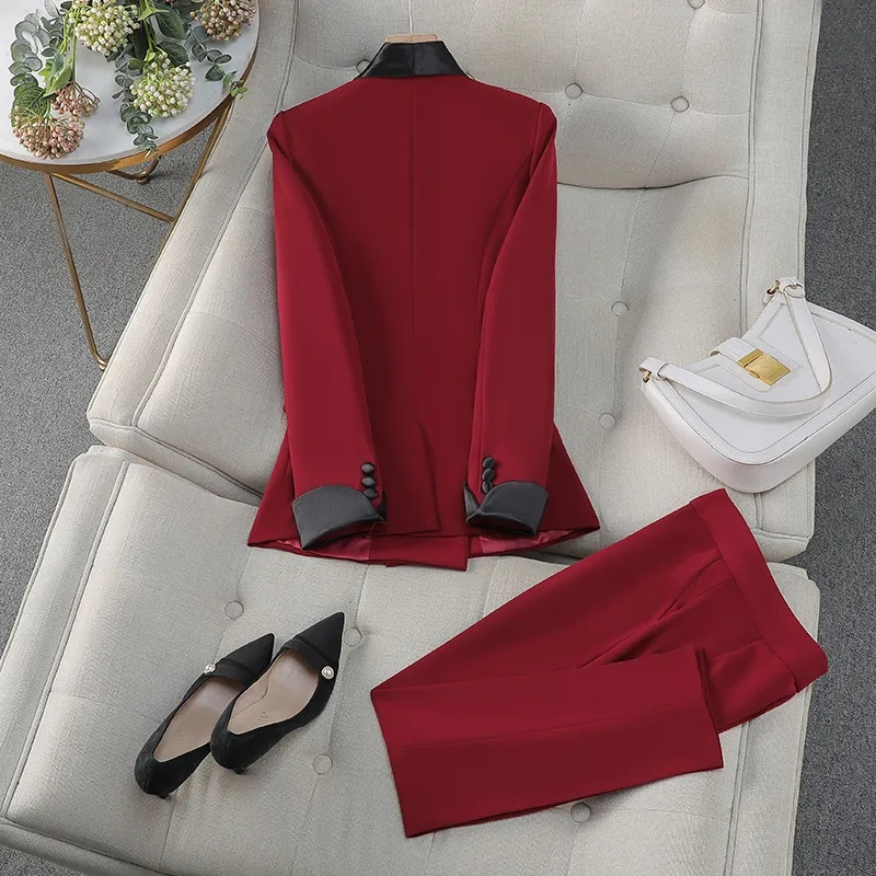 Women Formal Wear With Black Blazer - Costume pantalon élégant rouge noir pour