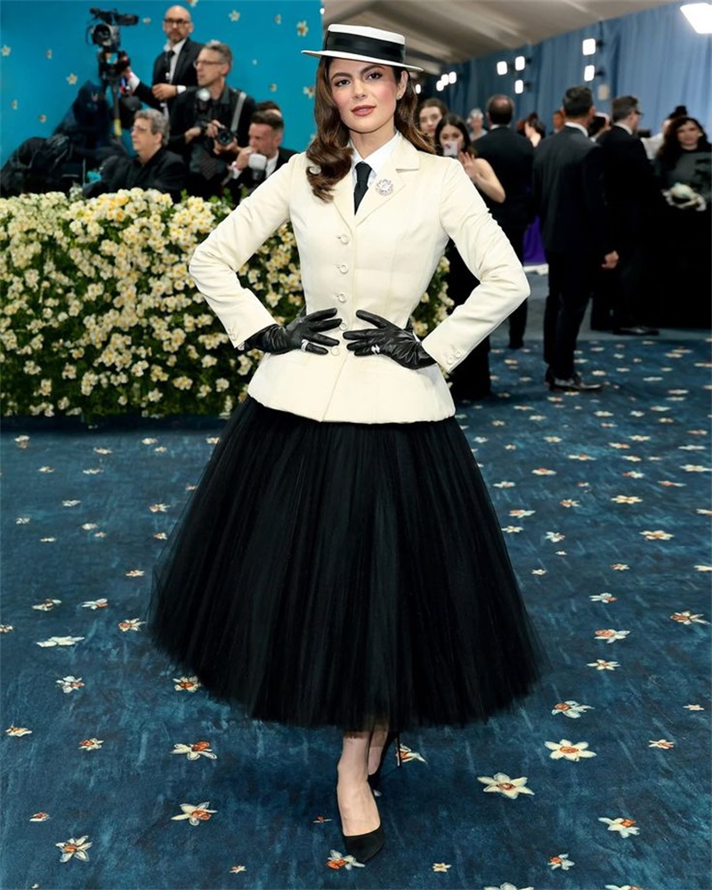 Costumes de bureau blancs pour - Women Formal Wear With Black Blazer avis et prix