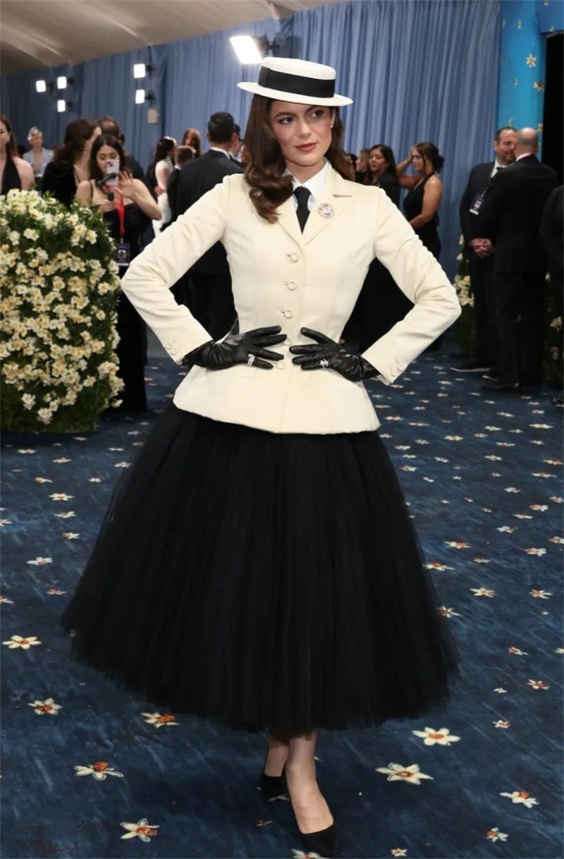 Costumes de bureau blancs pour - Women Formal Wear With Black Blazer avis et prix