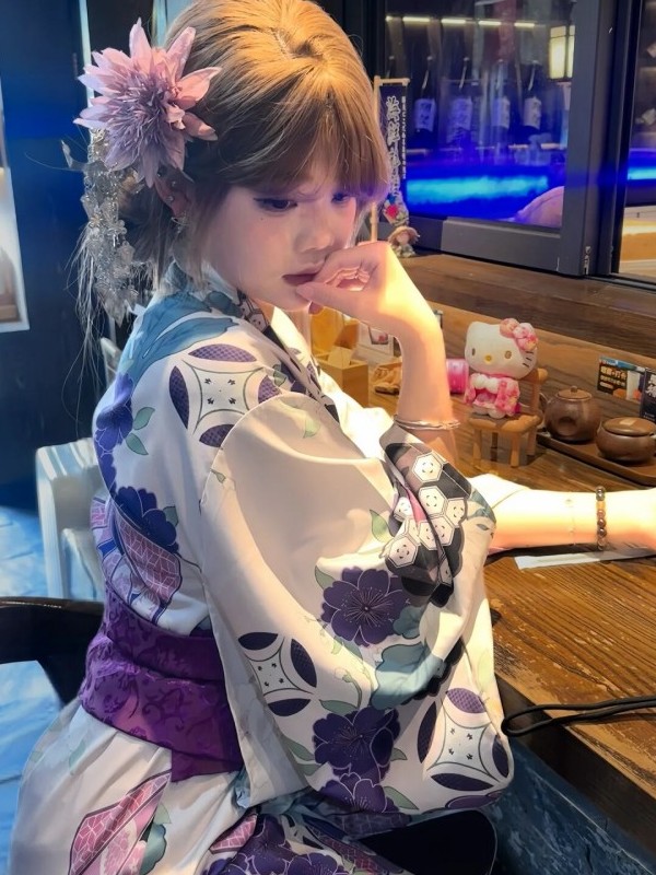 Kimono traditionnel violet pou - Japanese Women Formal Wear avis et prix
